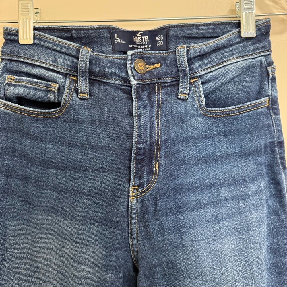 Hollister Curvy High Rise Super Skinny Jeans